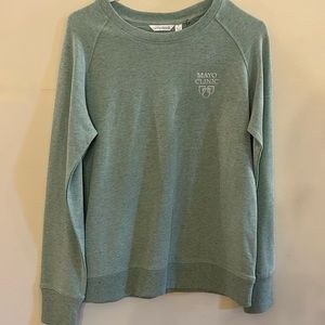 Mayo Clinic crew neck sweatshirt NWT